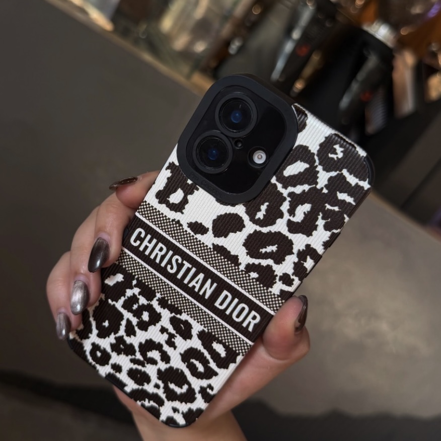 کاور موبایل DIOR black/white c4596